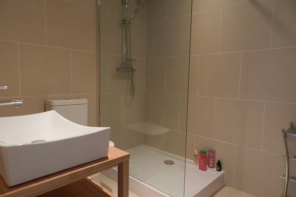 Superbe maison de 6 chambres. Lourdes à 15 min. Ski fantastique à 25 minutes in Préchac, Parc national des Pyrénées