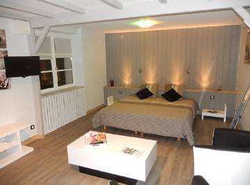 Chambre d’hôte pour 2 personnes, avec jardin dans Saint-Gence