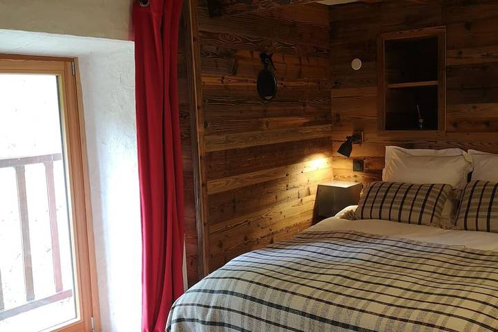 Gîte pour 13 personnes, avec jacuzzi et jardin à Melles - 4