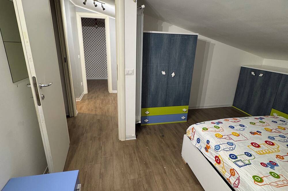 Apartamento entero, Pirgus Attic in Santa Marinella, Provincia de Roma