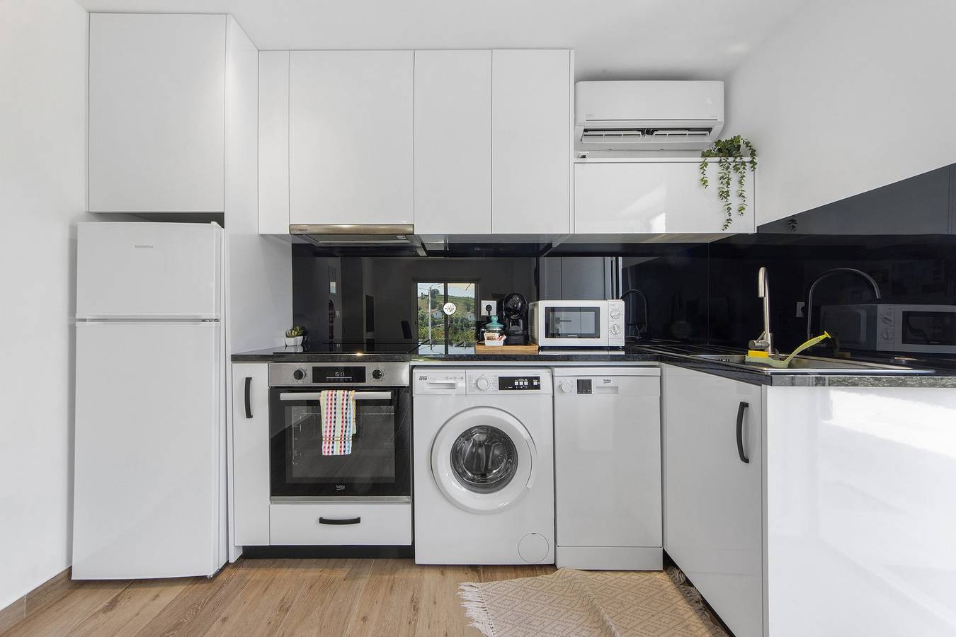 Vakantiehuis 'Refugio Das Vinhas' met Uitzicht op de Bergen, Wi-Fi en Airconditioning, foto 8