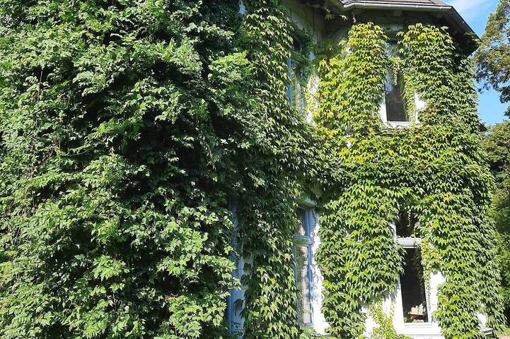 Ferienwohnung für 3 Personen, mit Whirlpool und Sauna sowie Garten, mit Haustier