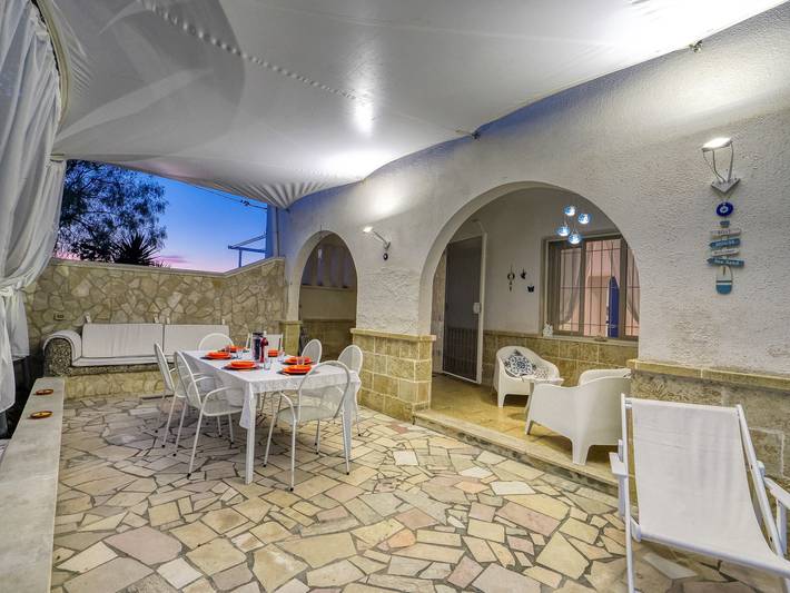 Villa nur wenige Schritte vom Meer entfernt in Manduria, Golf von Tarent