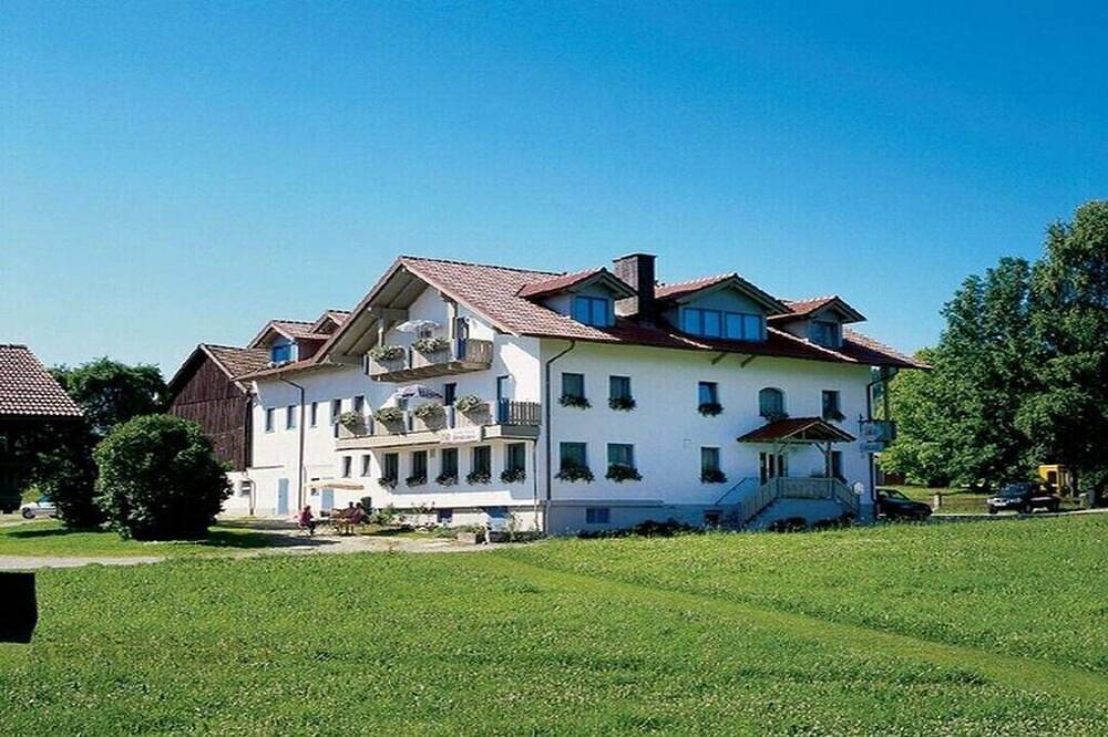 Ganze Wohnung, Ruhig gelegene **** Fewo 04 - rustikal und modern eingerichtet in Waldnähe in Achslach, Ostbayern