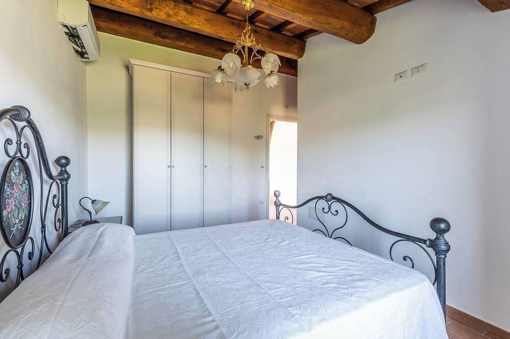 Casa con 4 camere piscina e Ac in Collazzone, Perugia e dintorni