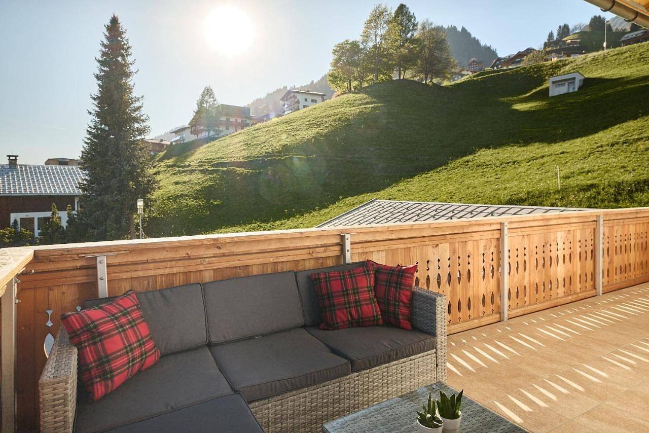 Geheel appartement, Four-Bedroom Apartment with Balcony in Sonntag, Bezirk Bludenz
