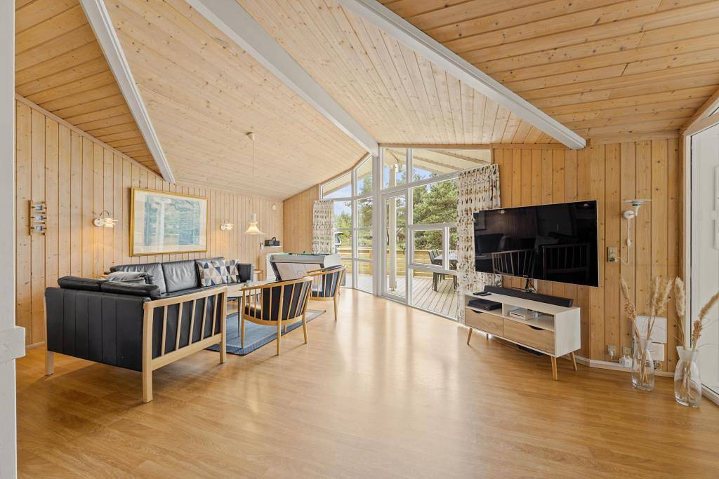Poolhaus für 10 Personen mit eigenem Wellnessbereich in Sønderstrand, Tagholm