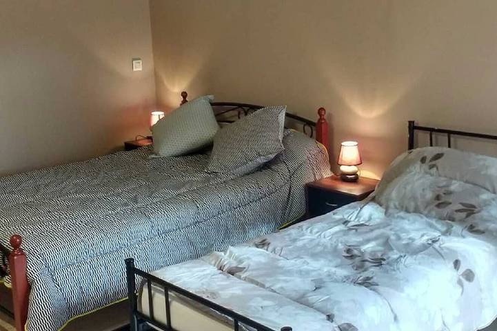 Gîte pour 10 personnes, avec jardin ainsi que piscine et terrasse à Aire-sur-l'Adour - 4