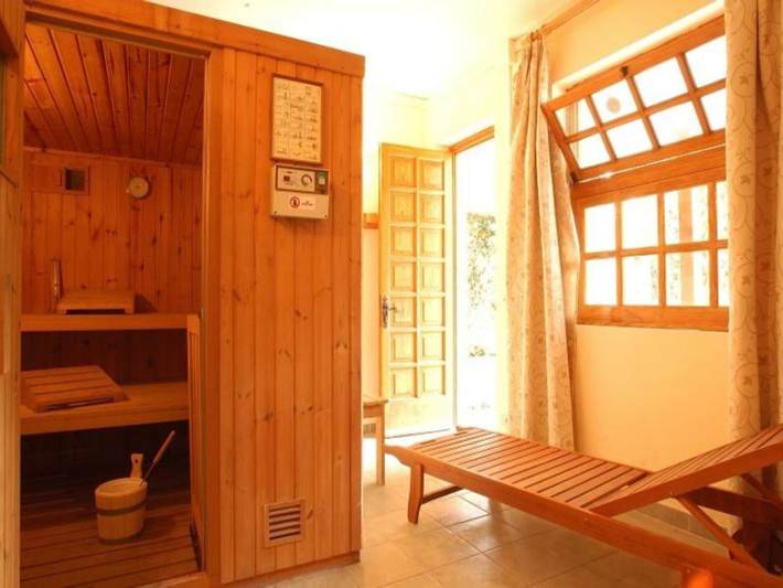 Bungalow für 2 Personen, mit Sauna und Terrasse sowie Pool, mit Haustier in Ligurien - 4