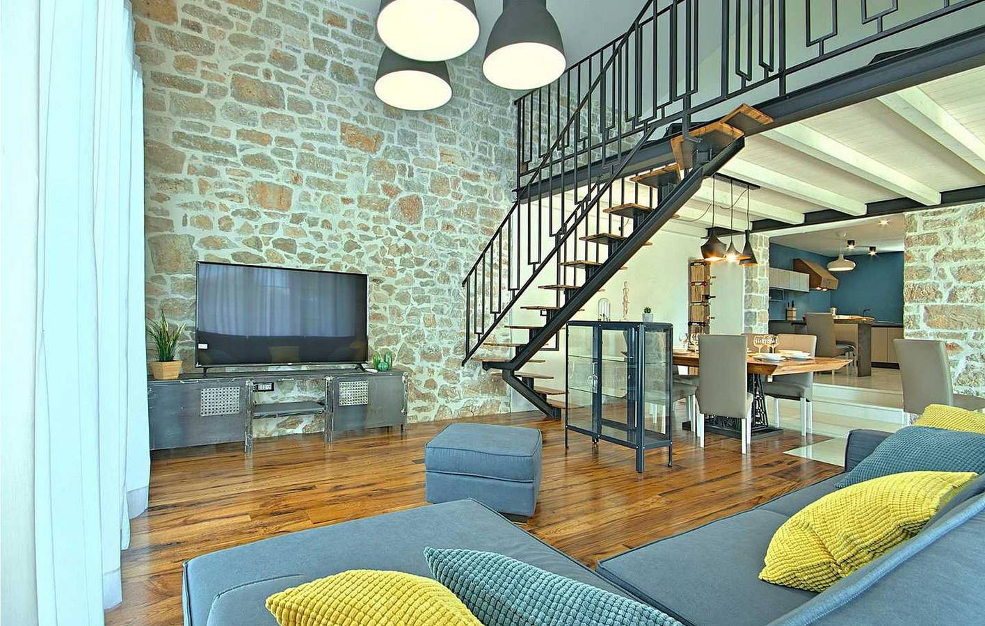 Gemütliche 2-Zimmer-Wohnung mit Pool und Terrasse, 1,5 km vom Stadtzentrum von Kadumi entfernt in Grad Poreč, Porec und Umgebung