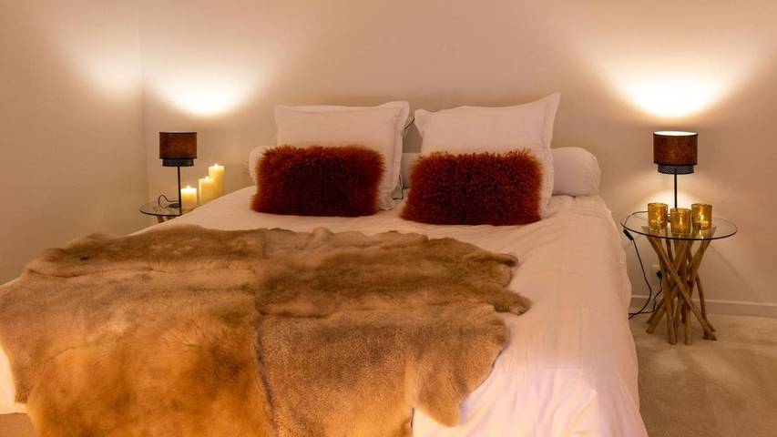 Gîte pour 2 personnes, avec terrasse ainsi que sauna et jacuzzi à Waterloo - 4