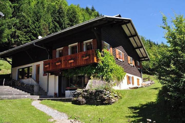 Chalet pour 10 personnes, avec Balcon ainsi que Jacuzzi et Jardin