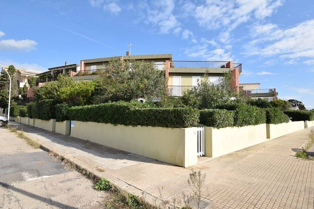 Ganze Wohnung, Gavina House with Garden Alghero in Fertilia, Sassari Provinz