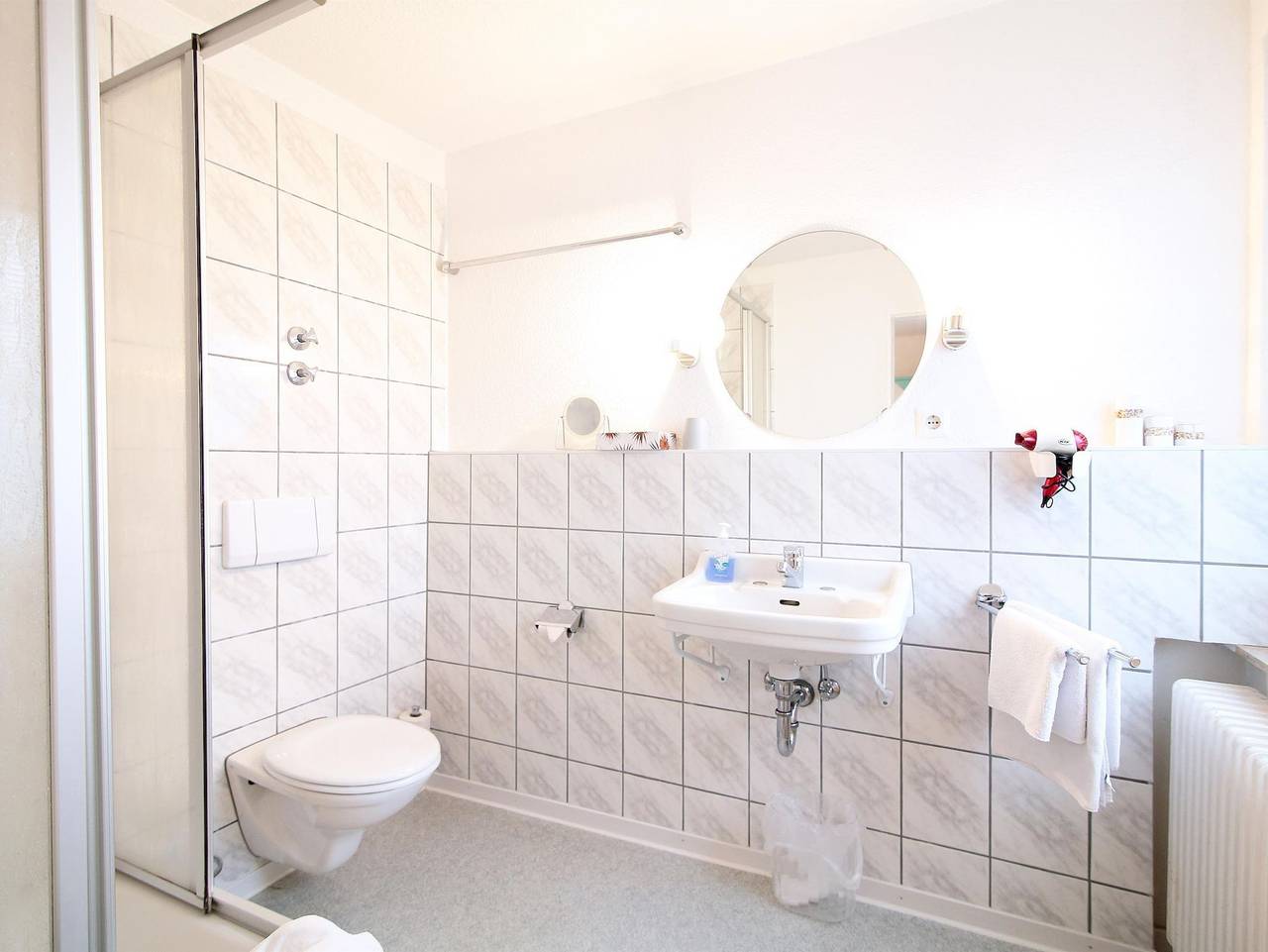 Hotel Goldener Löwe - Doppelzimmer, Dusche, Wc in Einbeck, Weserbergland