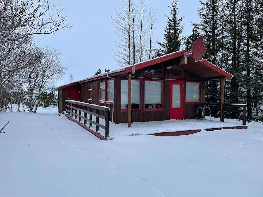 Lakeview cabin near Kirkjubaejarklaustur in Skaftárhreppur, Southern Region
