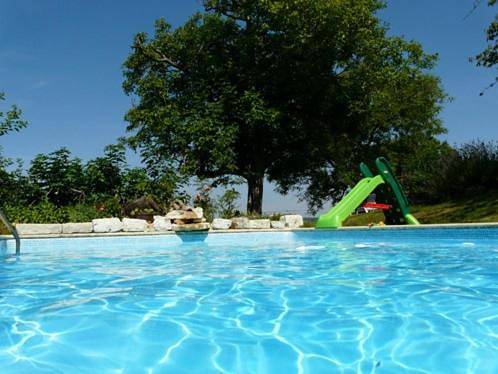 Location de vacances pour 10 personnes, avec jardin ainsi que vue et piscine, animaux acceptés à Tournon-d'Agenais