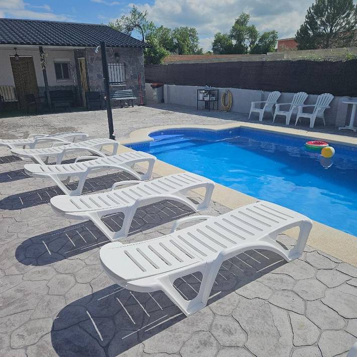 Casa de vacaciones para 8 personas, con jardín además de piscina y vistas - 1