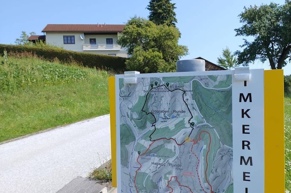 Ganze Wohnung, Ferienwohnung \"Raus aufs Land\" - Appartement/Fewo mit Südwest-Balkon in Südoststeiermark, Fehring