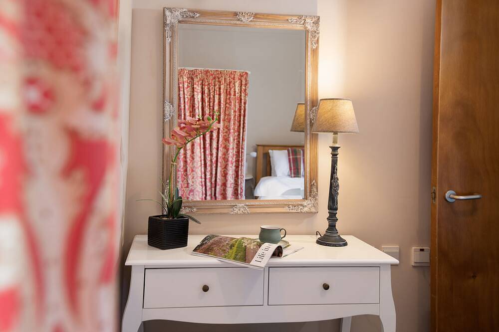 Eildon Melrose Holiday Cottages & Log Cabins - Howlands in Melrose, Scottish Borders