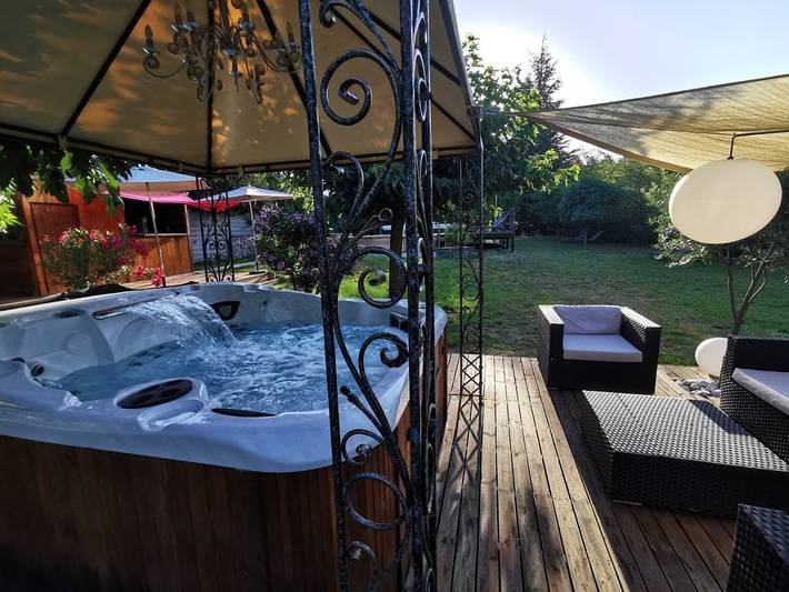 Chambre d’hôte pour 3 personnes, avec piscine ainsi que jacuzzi et jardin, animaux acceptés en Ardèche - 4