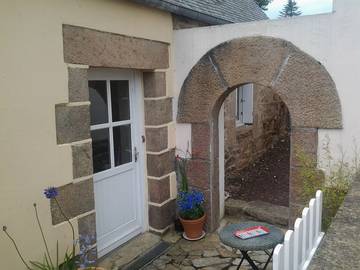Gîte pour 5 personnes, avec terrasse dans Office De Tourisme De Tregastel