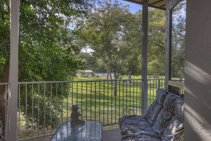Vacation rental for 7 people, with hot tub and pool as well as yard in New Braunfels