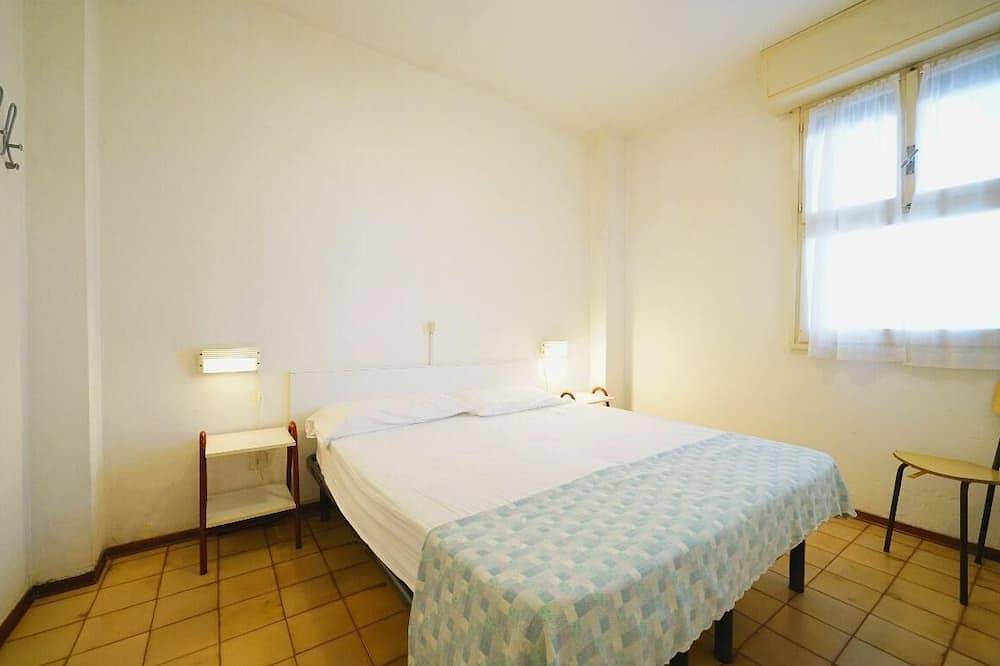 Entire apartment, Holiday apartment Lido degli Estensi for 1 - 5 persons with 2 bedrooms - Holiday apartment in Lido degli Estensi, Porto Garibaldi