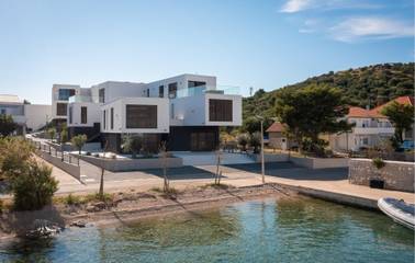 Ferienwohnung für 4 Personen, mit Garten und Terrasse auf Murter