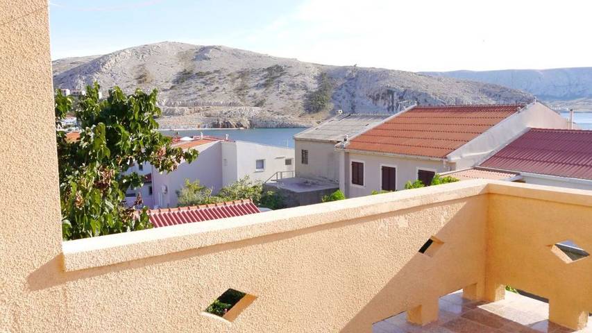 Ferienwohnung für 5 Personen, mit Balkon und Meerblick in Novalja