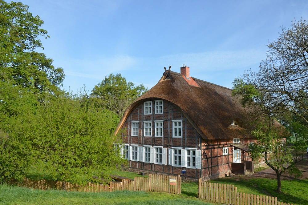4****Reetdachhaus mit 6 Schlafzimmern, 5 Bäder in Lenzerwische, Prignitz