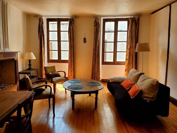 Location de vacances pour 6 personnes, avec vue et terrasse, animaux acceptés à Montcuq - 3