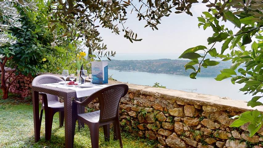 Ferienwohnung für 5 Personen, mit Pool und Seeblick sowie Garten in Salò - 2