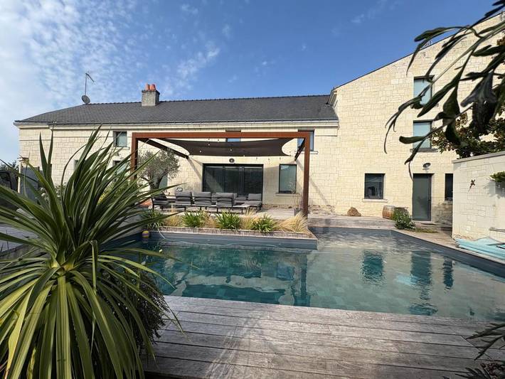 Location de vacances pour 10 personnes, avec terrasse et piscine, animaux acceptés à Turquant