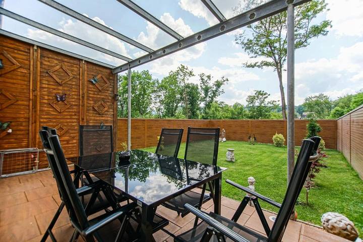 Ferienwohnung für 6 Personen, mit Terrasse und Garten sowie Ausblick in Leoben