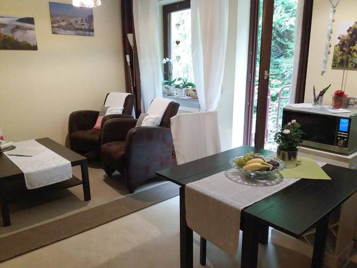 Ferienwohnung für 2 Personen, mit Balkon und Terrasse sowie Ausblick in Reichsburg Cochem