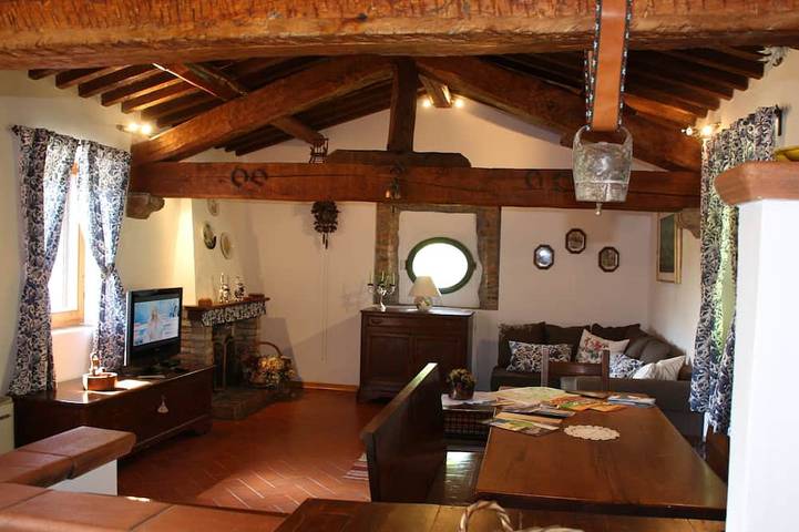 Location de vacances pour 7 personnes, avec jardin, animaux acceptés à Fabriano - 4