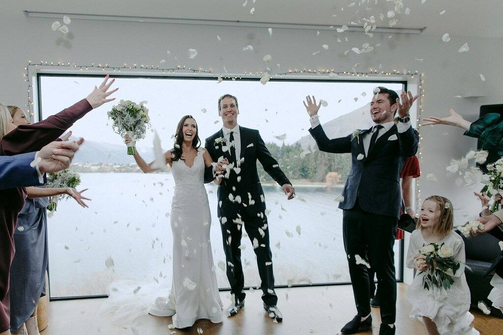 Das preisgekrönte Lakehouse Joela - spektakuläres Design, Luxus, Lage und Aussicht in Queenstown, Otago