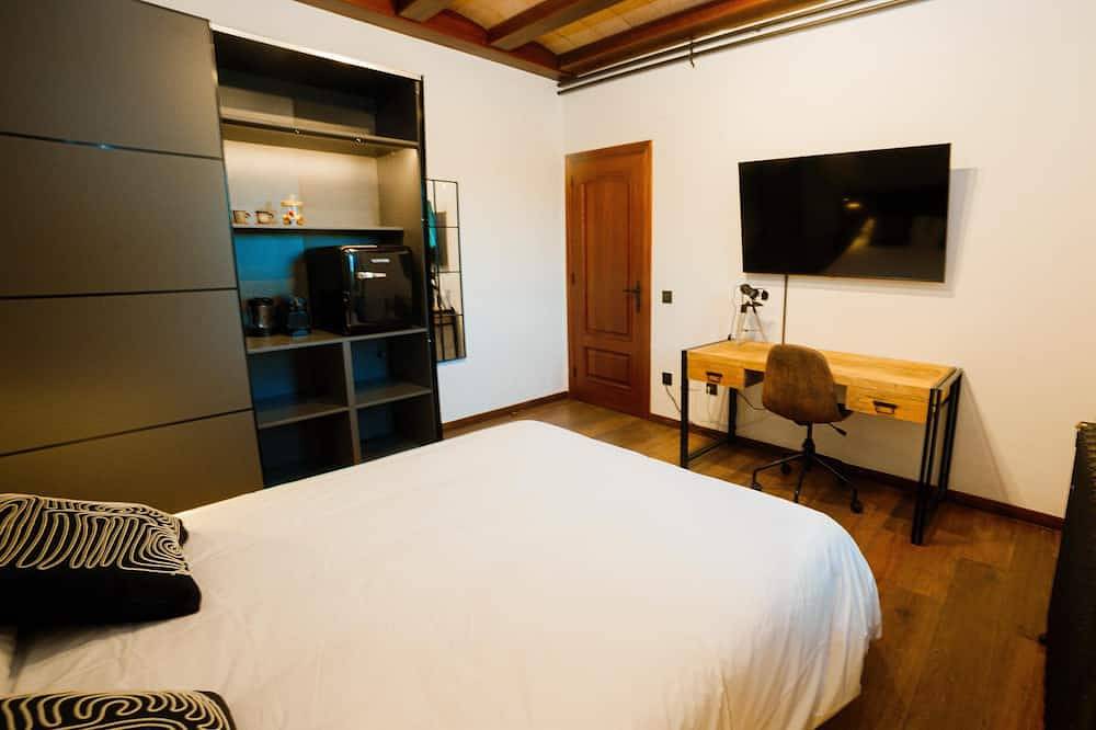 Suite Airport 2 (private bathroom) a 8 minutos  en coche del aeropuerto in El Prat de Llobregat, Bajo Llobregat