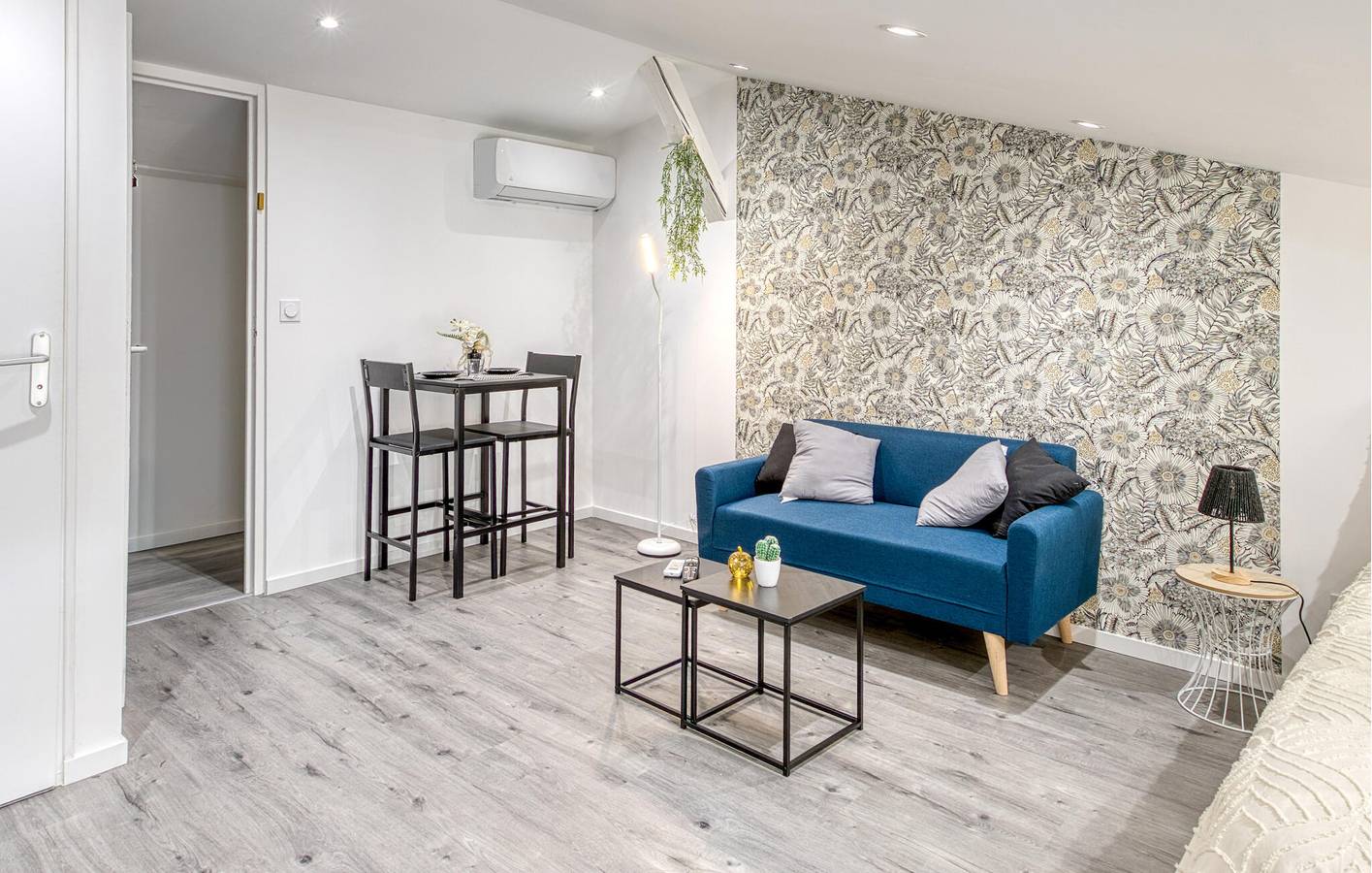 Geheel vakantieappartement, Gezellig appartement met WiFi, TV & Parkeerplaats, Vlakbij Rivier & Food Truck in La Tremblade, Côte de Beauté