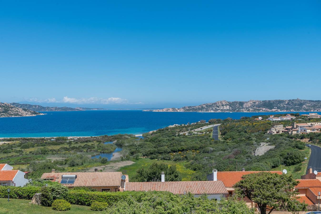 Entire apartment, Orizzonte Rosso Vacation Apartment near the Beach with Sea View and Terrace in Palau (town), Palau (Sardinia)