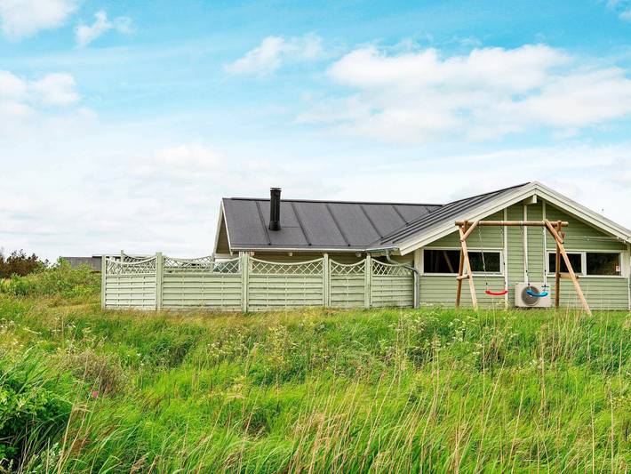 Ferieudlejning for 6 personer, med jacuzzi og terrasse samt sauna, husdyr tilladt på Rømø