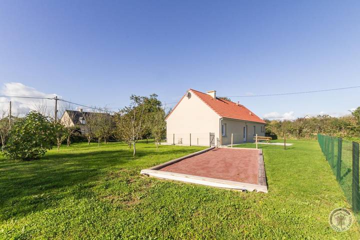 Gîte pour 6 personnes, avec jardin à Vesly - 4