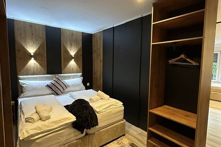 Ferienwohnung für 5 Personen, mit Balkon und Garten in Zeuthen