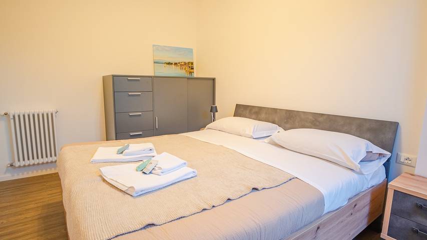 Gîte pour 5 personnes, avec jardin ainsi que piscine et vue sur le lac à Padenghe sul Garda - 4