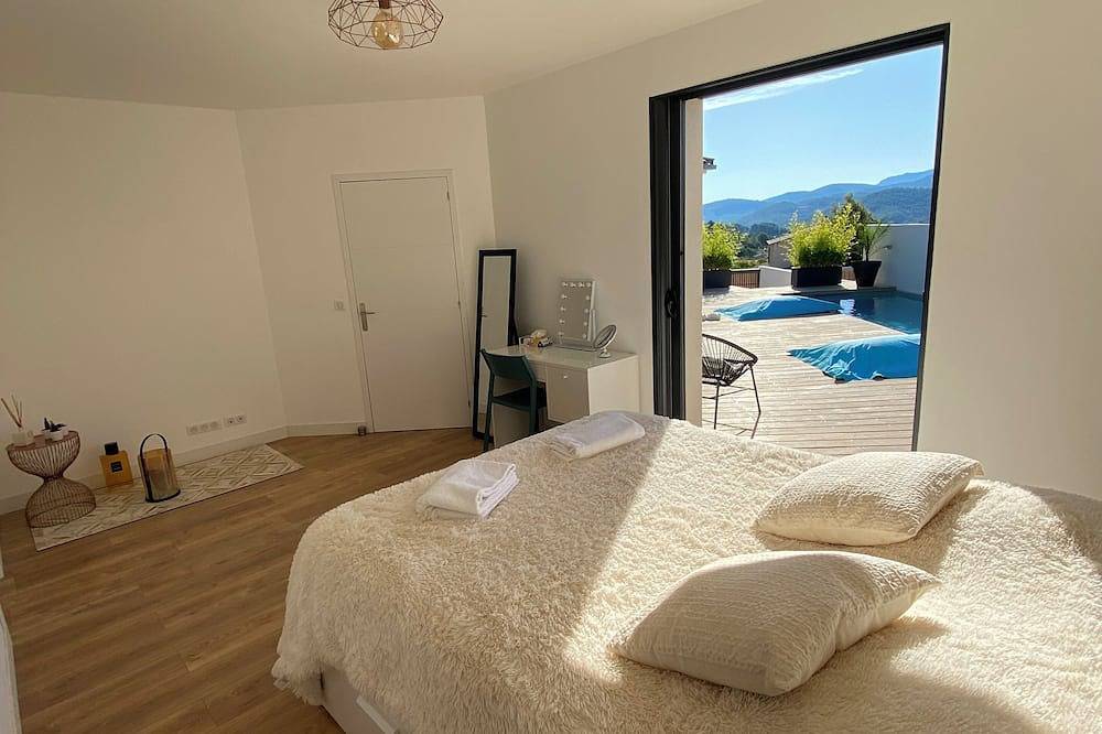 🌿 Villa with swimming pool and panoramic view Auriol Near Cassis, Marseille and Aix in Auriol, Marsella region
