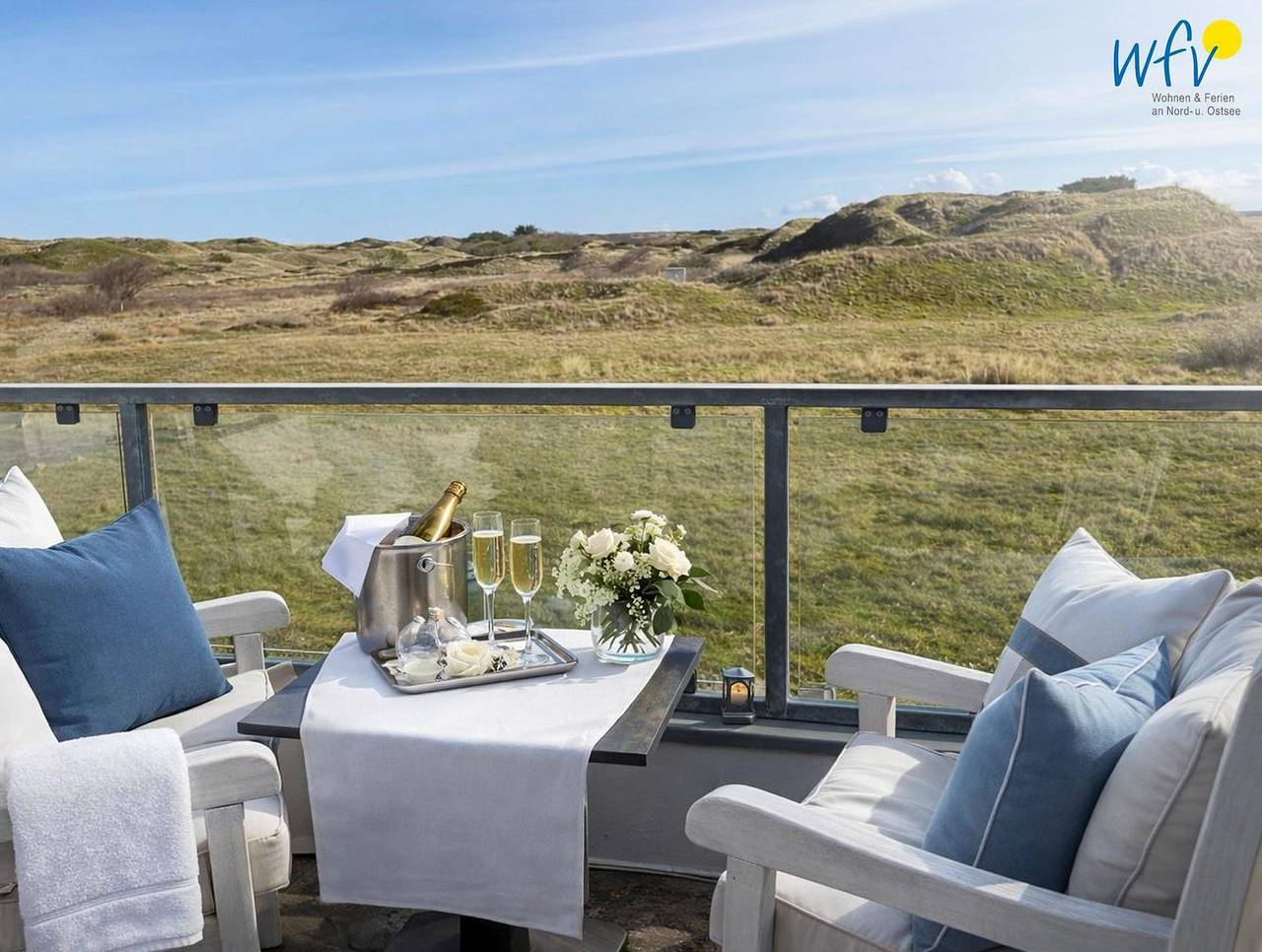 Ganze Wohnung, Haus Dünenblick: Traumhafte Ferienwohnung mit Balkon, Terrasse, Garten in Langeoog