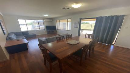 Holiday Home for 10 People in Jurien Bay, Western Australia, Photo 4
