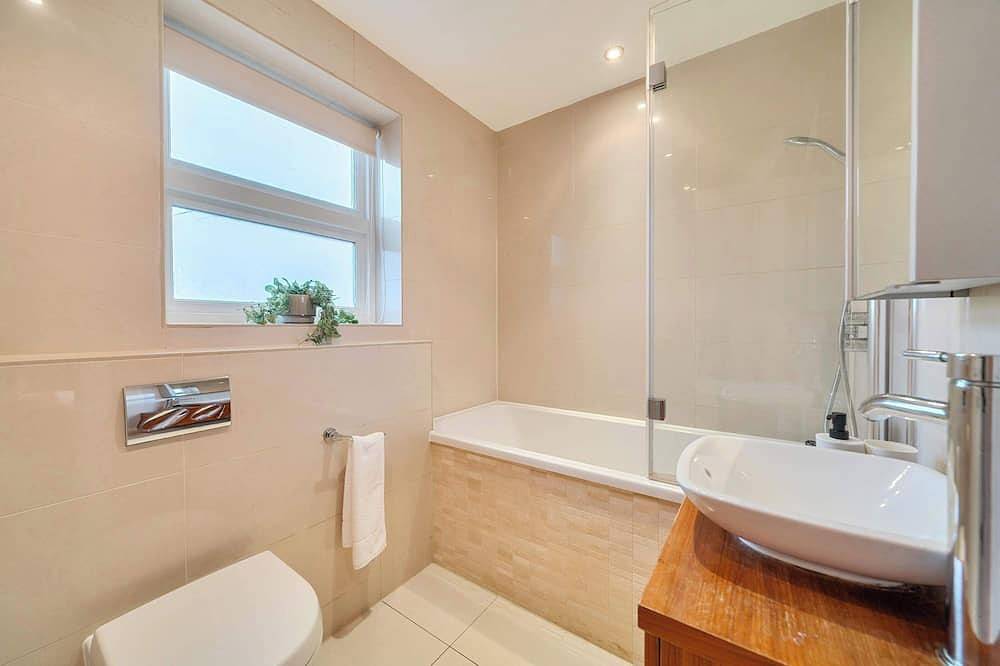 Appartement entier, 1 Bed/1 Bath + Free Parking | Central Windsor in Windsor, Berkshire