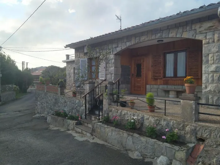 Ferienhaus für 7 Personen, mit Garten und Terrasse sowie Ausblick - 1