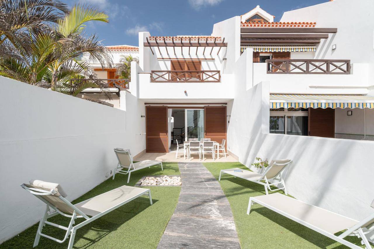 Three-Bedroom House in Playa de las Américas, Arona